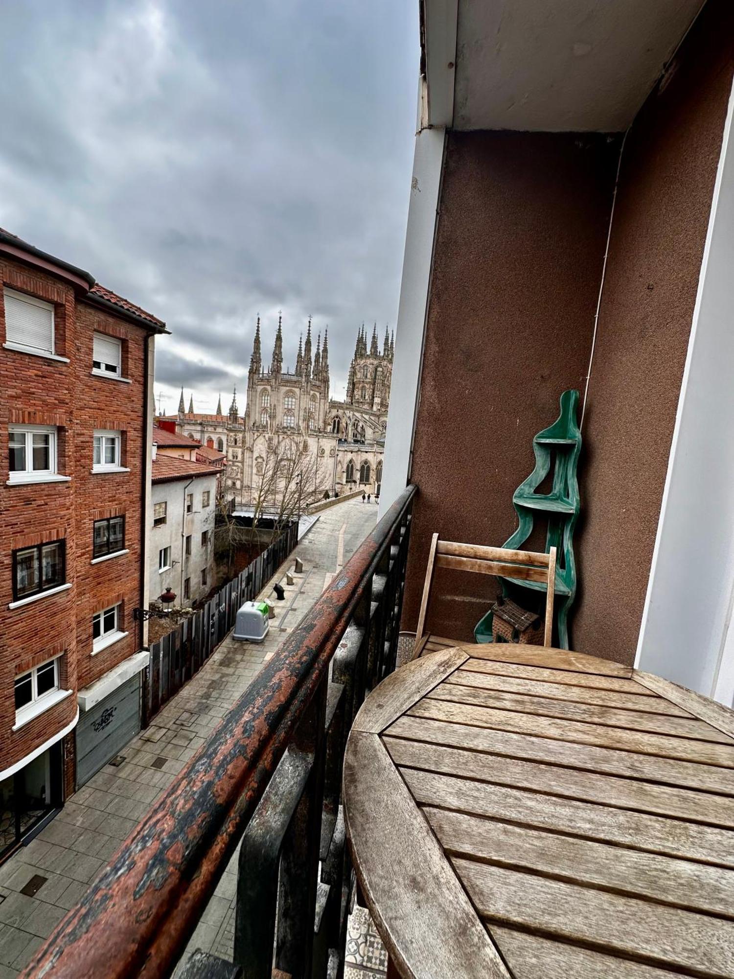Atuaire Home Vista Catedral De Burgo Exterior foto